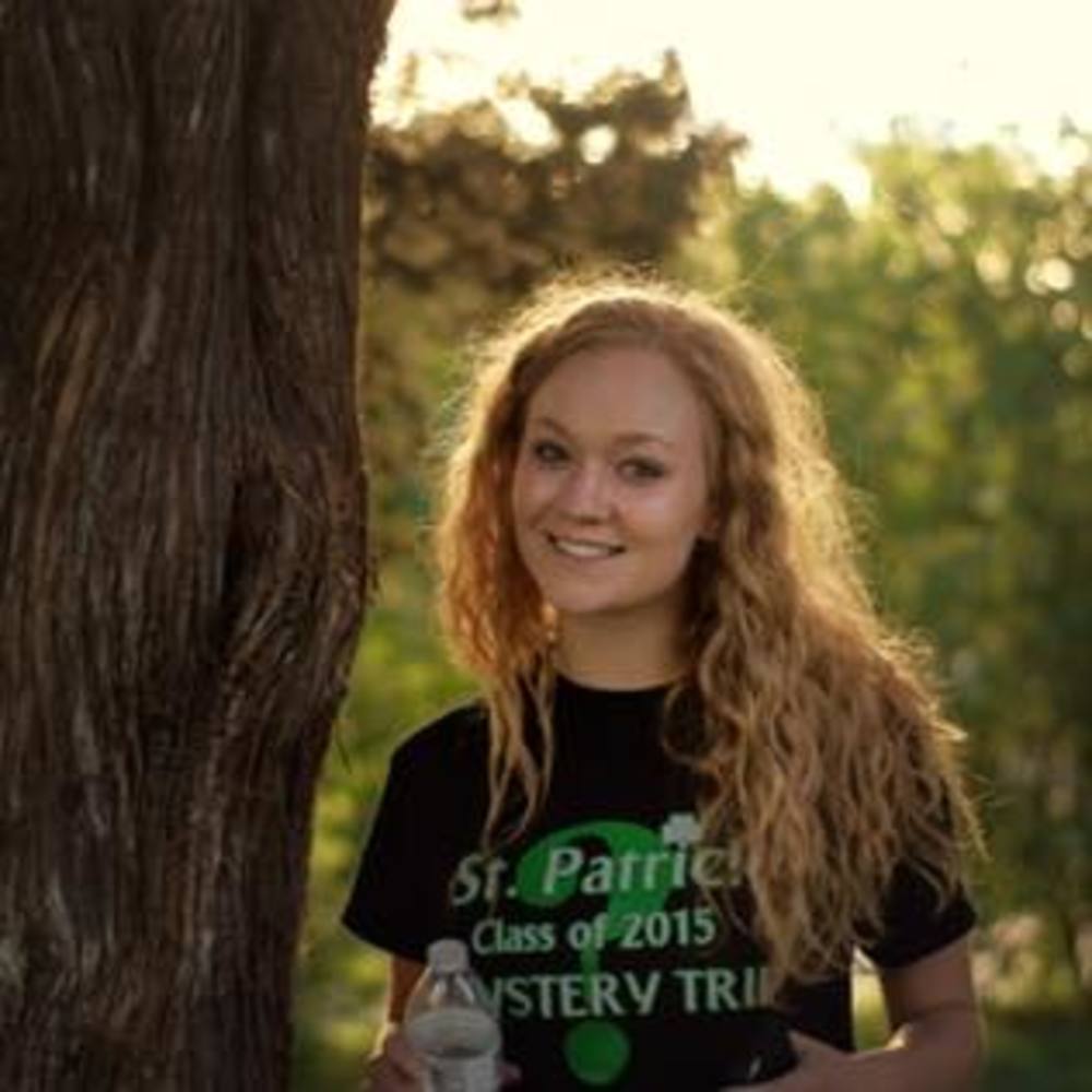 Meet your Posher, Claudia